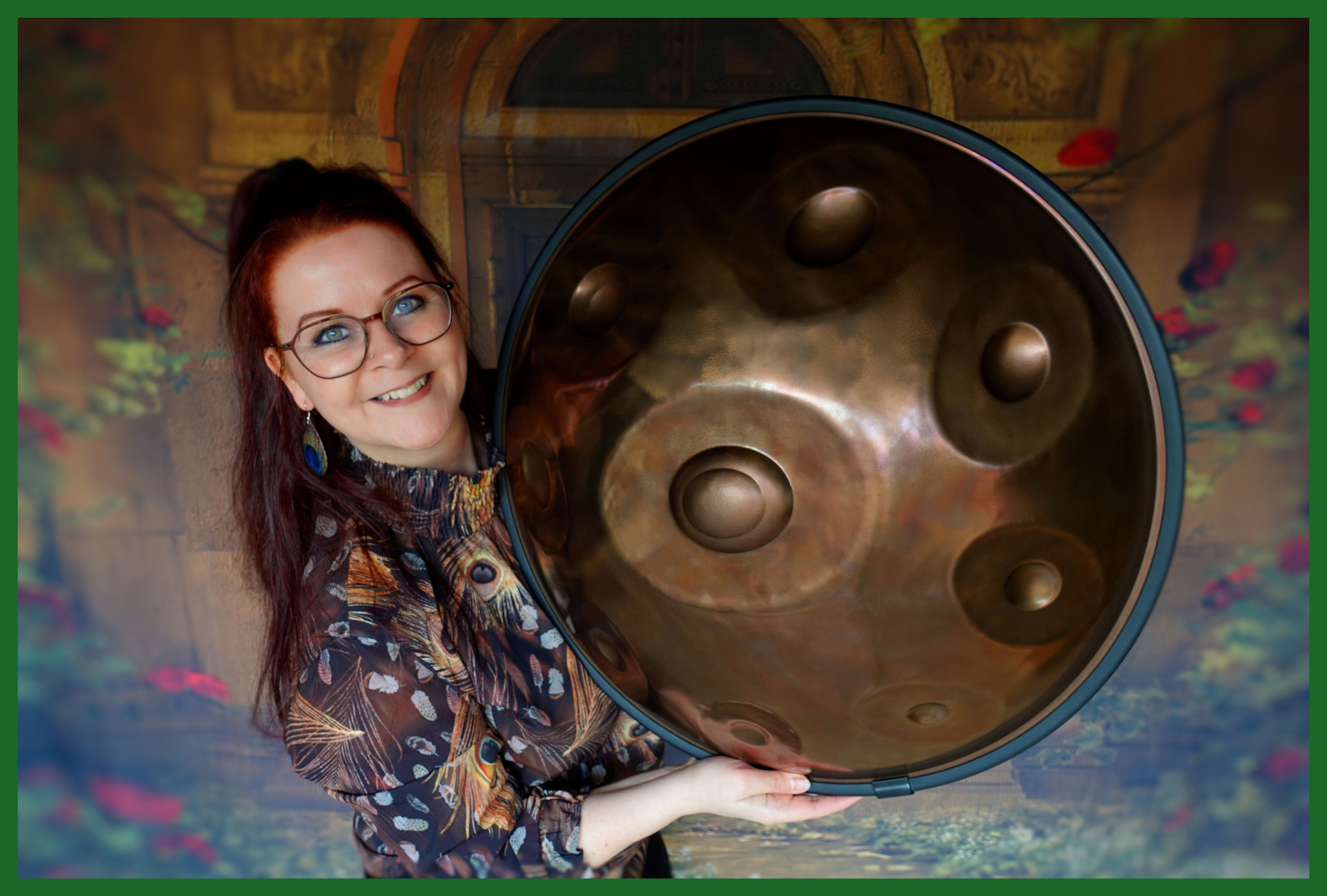 Marjolijn met handpan